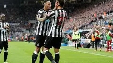 王哲林：CBA场上发带风，我与吴冠希并列颜值榜