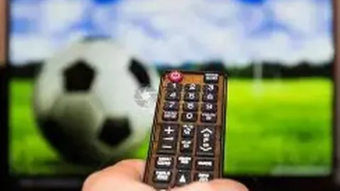 刘欢57岁现身KTV，腹围缩减显身形，网友赞减重20斤